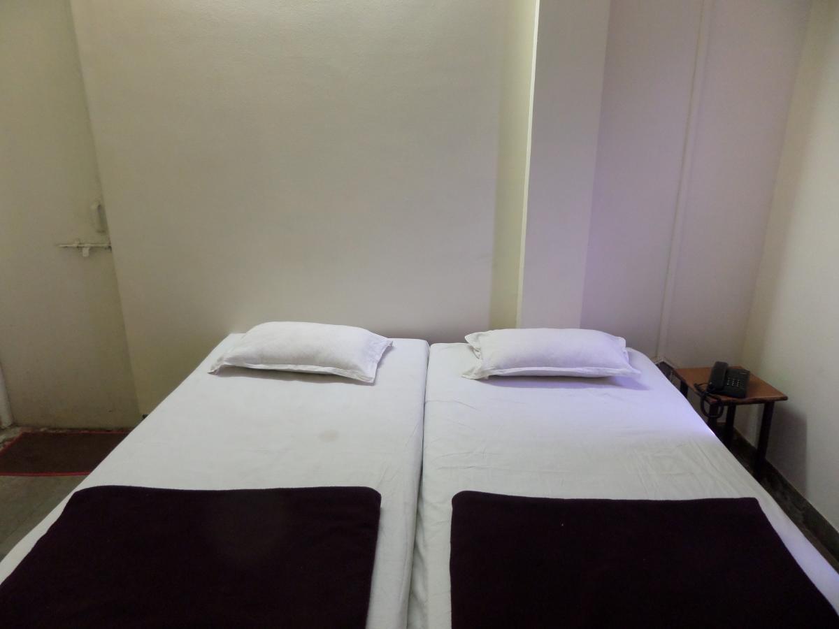 Parvat Lodge Ahmednagar Ngoại thất bức ảnh